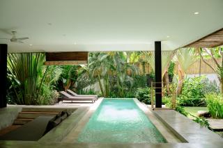 Modern Edgy Sophisticated Base, close to all - 2BR Villa - 6