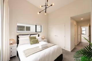 Modern 4-Bedroom Home in Silverdale - 8