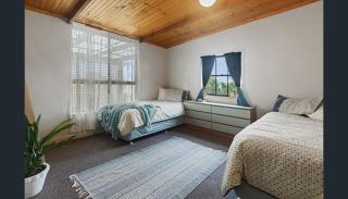 Blue horizon - Port Rickaby - 3