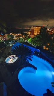 Hillside Villa with ocean views - 7