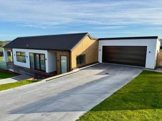 Light-Filled Coastal Hideaway - 3