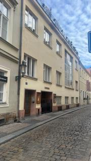 Anenska by Charles Bridge 3 - 7