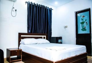 MoExoticRoyaleServices - 1