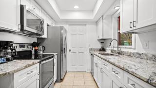 Sunny 3BR Oasis with Water View and Beach Gear Near Siesta - 4