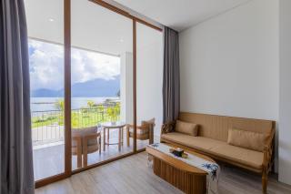 Tribhuwana Padma Lake Resort - 7