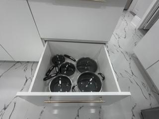 Spacious 2 Bedroom, 1 Bathroom Luxury Apartment - 6