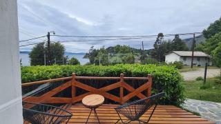 Monoambiente con deck y vista al lago en Playa Bonita - 4