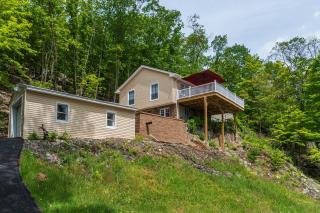 Cozy Chick Lakehouse Retreat - 8