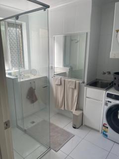 2 Bed Ground Flr Gaythorne Courtyard Apt, parking - 1