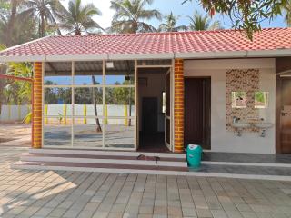 His Grace BEACH AVENUE, Malpe Beach - 9