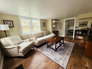 State Street Cottage, Suite 1 - 0