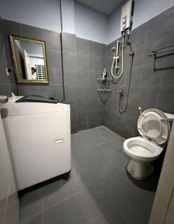 8848 Restaurant and Rooms - 4