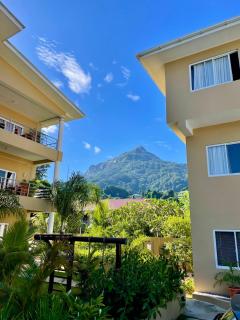 Tropical Hideaway - 7