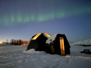 Riverside Dome cabin with skylight - 0