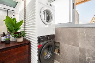 Yarkon Sea-front Escape with Parking - 2