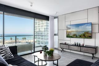 Yarkon Sea-front Escape with Parking - 3