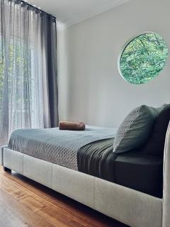 Secluded Villa with Lush Gardens, Spa and Fireplace - 4