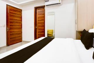 Super Townhouse Eden Garden Zirakpur - 5