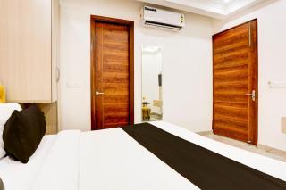 Super Townhouse Eden Garden Zirakpur - 1