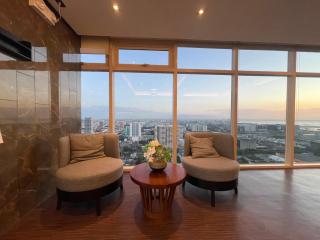 Coast Residences Near MOA and NAIA Luxury Bay View with Pool - 2