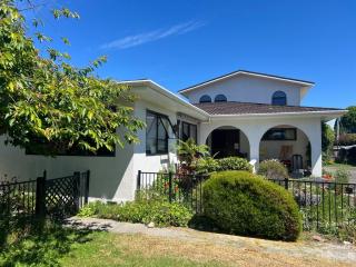 Artists Retreat Apartment Stay for Couples and Creatives - 7