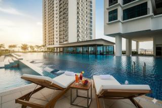 Modern Seaview 2BR Duplex High Floor Heart of George Town 73A - 1