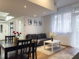 2BDR Gellért Stay w AC & Balcony by NW - 1