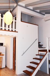 Cottage with private garden and pool - 1