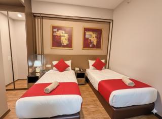 Stunning High Floor Seaview 2BR Maritime Suite by Golden Hour 2006 - 4