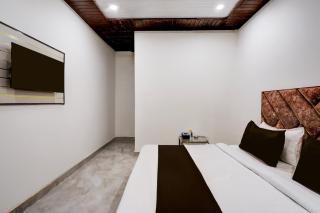 Hotel O by OYO Happy Stay - 1