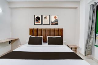 Collection O by OYO HOTEL DLF PHASE-4 MG ROAD - 9