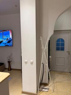 Spacious Apartment in a Central Bucharest Villa - 5