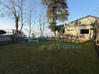 Murree 3 bed Chalet with a Lawn and Parking, Mall Road - 9