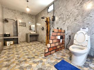 Laeley 1,000 miles resort - 8