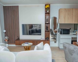 The Oud at Ellipse Waterfall - 0