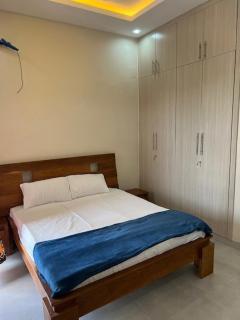 Maison entière avec jardin tropical - Yenne Tode - 8