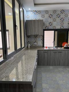 Maison entière avec jardin tropical - Yenne Tode - 2