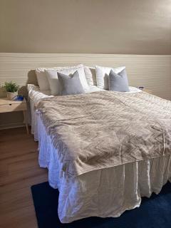 Iconic City skyline Views by Arctic Cathedral, 5BR Home - 9