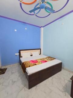 Awadh Dham Guest House - 3