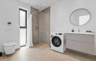 Experience nature cottage with spa near forest and beach - 7