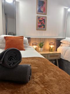 Churchill Apartment- 4 Beds- Free Parking- Near NEC BHX & HS2 - 0