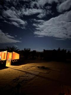 Camp Desert Sky - 1