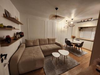 Cozy Boho apartment near center - 0