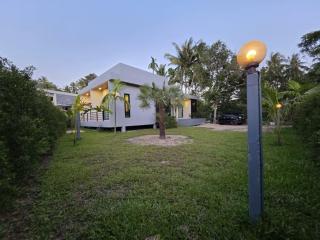 Your fresh 2 bdr villa on Coconut Lane - 2