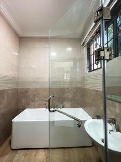 Bigsign Executive Suit - 1