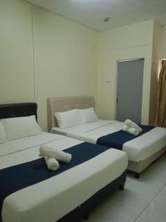 Netasha Holiday INN - 7