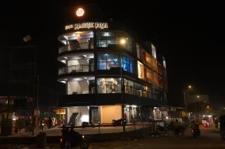 Hotel Majestic Royal, Akkalkot - 9