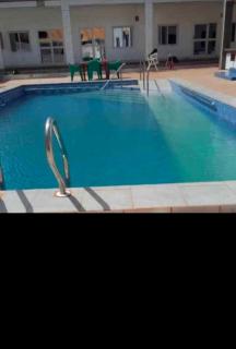 Wizzos Guesthouse - 8