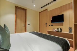 Luxe Stayz JR Marrion - 1