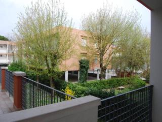 Lovely flat just 400mt from the sea - 3